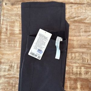 Lululemon ribbed soft stream flared pant regular